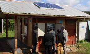 Escuela rural de Chol-Chol cuenta con paneles fotovoltaicos gracias a proyecto de estudiantes UFRO